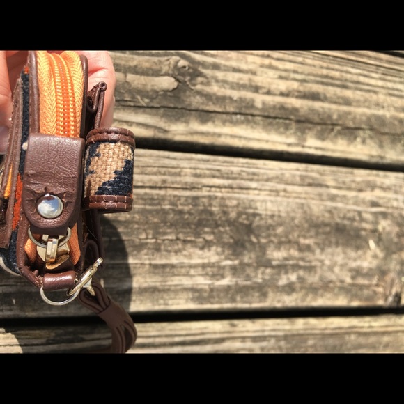 Spartina Phone Wristlet / Wallet! EUC! - Picture 7 of 7